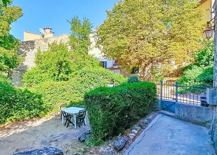 Maison De Village, Acces Cascade Et Riviere