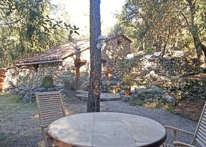 Holiday Home In Sillans-La-Cascade Mit Garten By Interhome